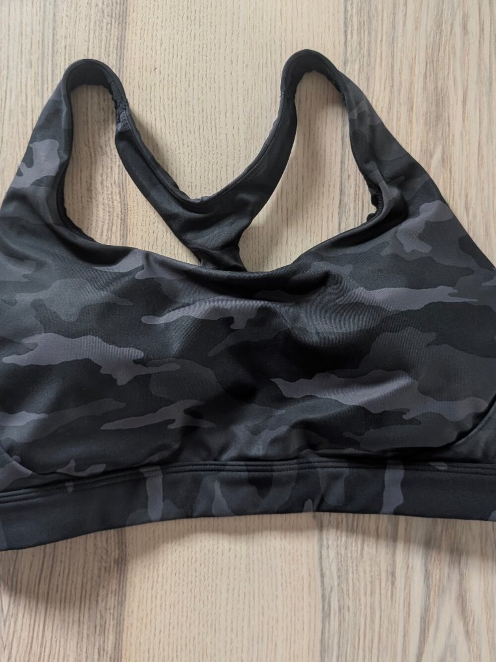 LN Athleta Ultimate Sports Bra Black Camo Women's Small Medium Racerback top euc